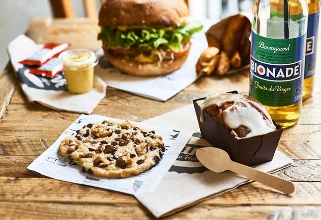 table with food drinks cookies best vegan restaurants paris